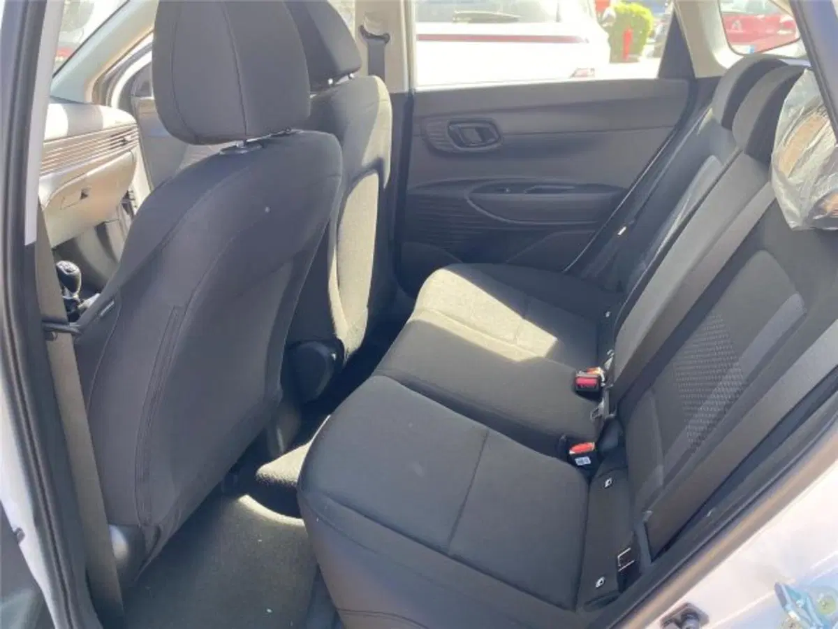 Hyundai i20 nuova a Bari (10)