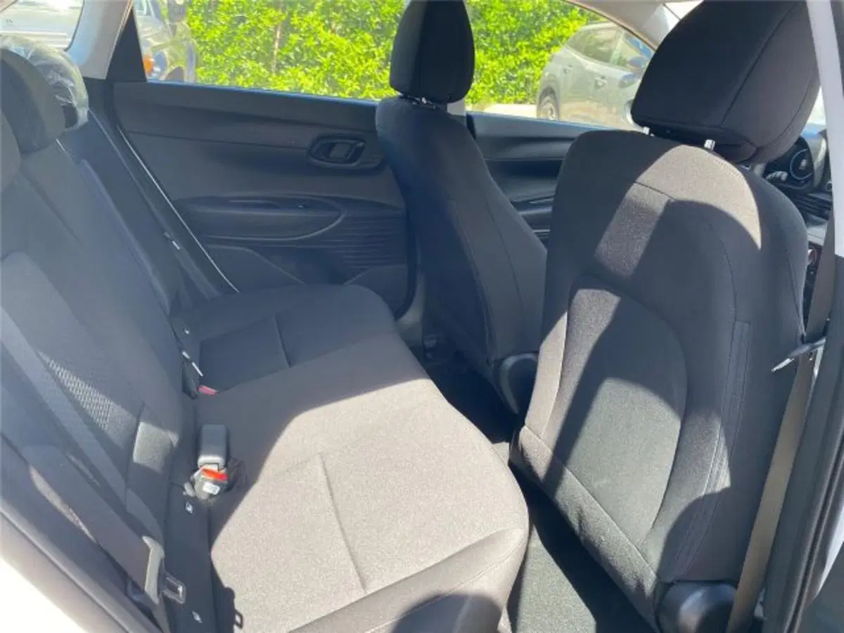 Hyundai i20 nuova a Bari (11)