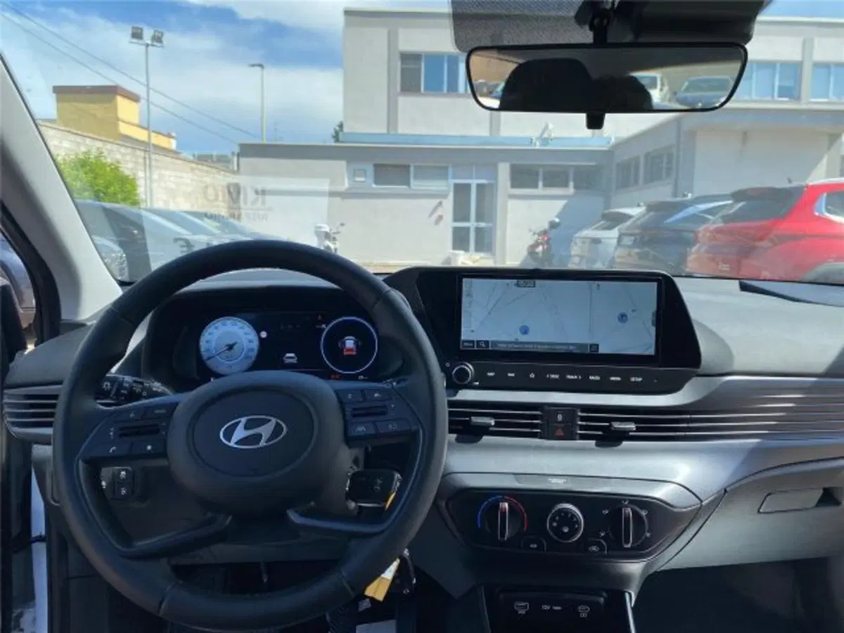 Hyundai i20 nuova a Bari (12)