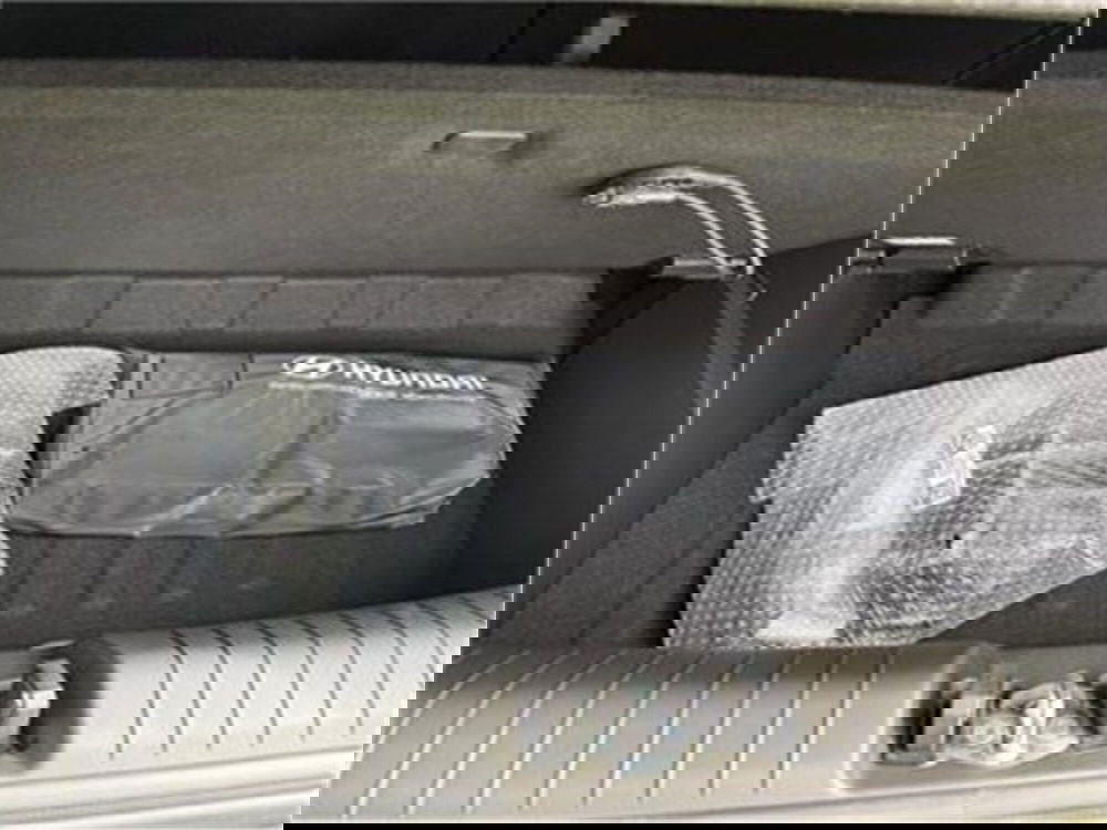 Hyundai Inster nuova a Bari (14)