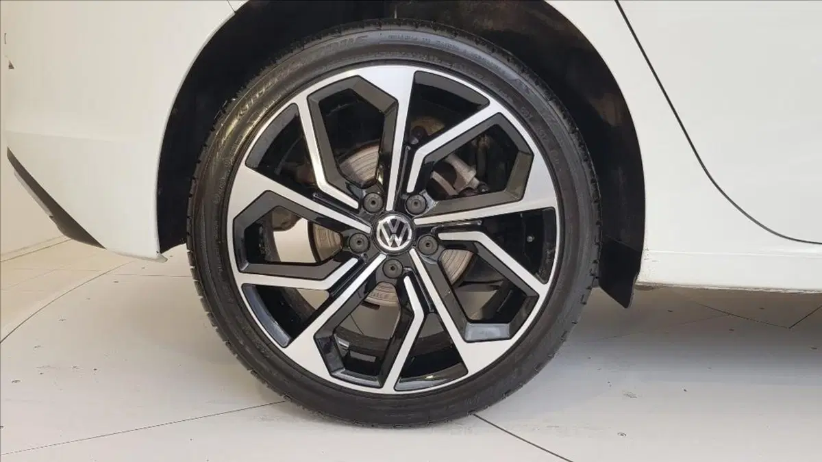 Volkswagen Golf usata a Lucca (9)