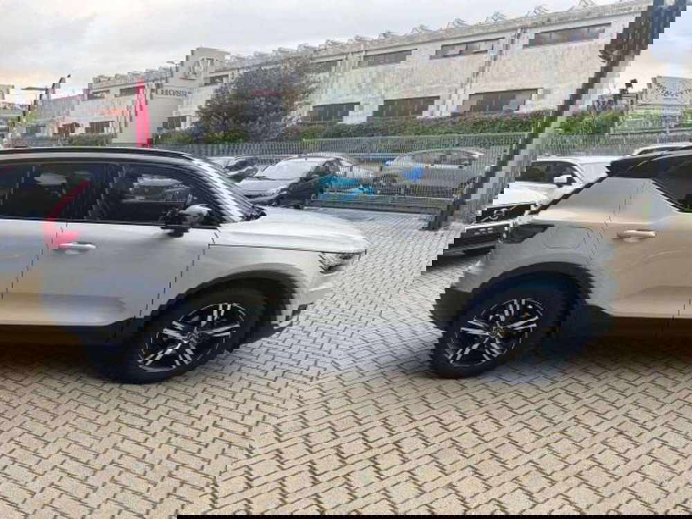 Volvo XC40 usata a Savona (5)