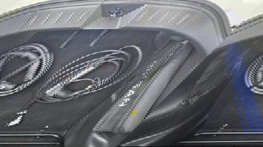 Nissan Leaf usata a Lucca (16)