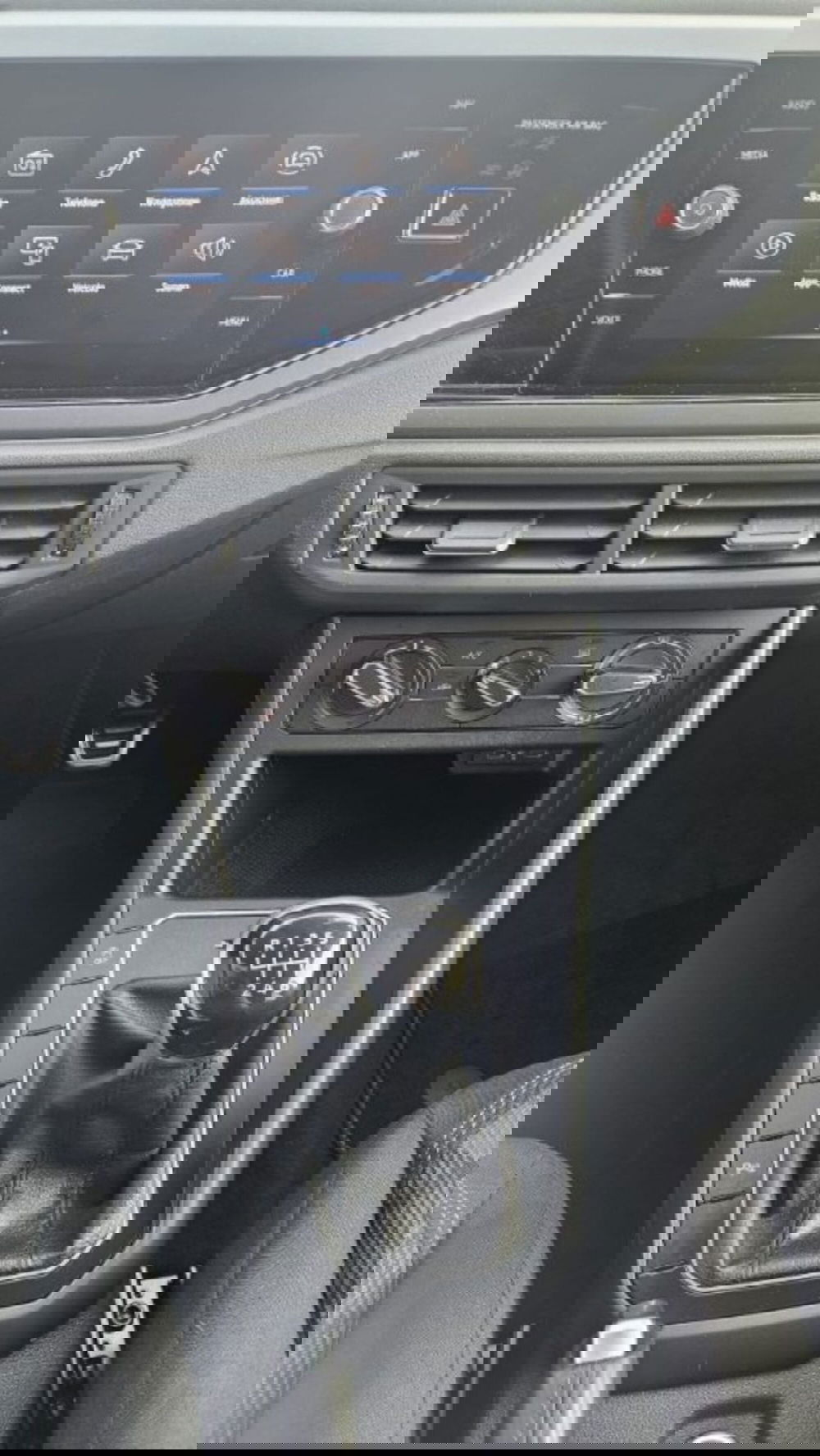 Volkswagen Taigo usata a Lucca (9)