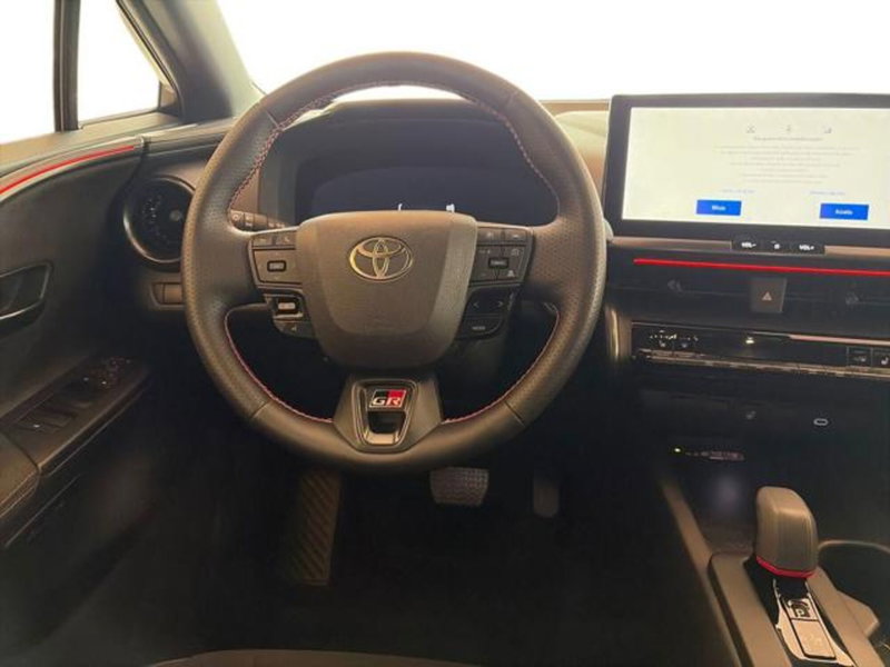 Toyota Toyota C-HR usata a Sassari (8)