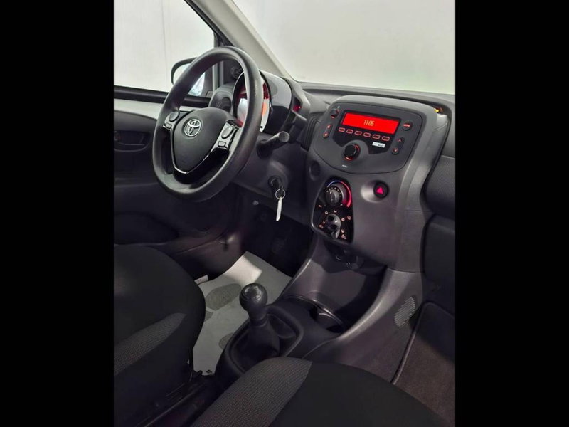 Toyota Aygo X usata a Torino (12)