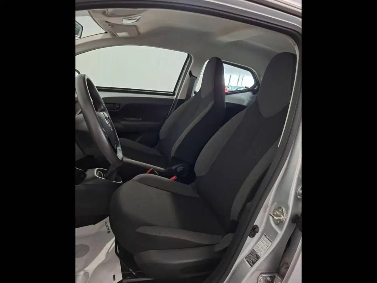 Toyota Aygo usata a Torino (14)