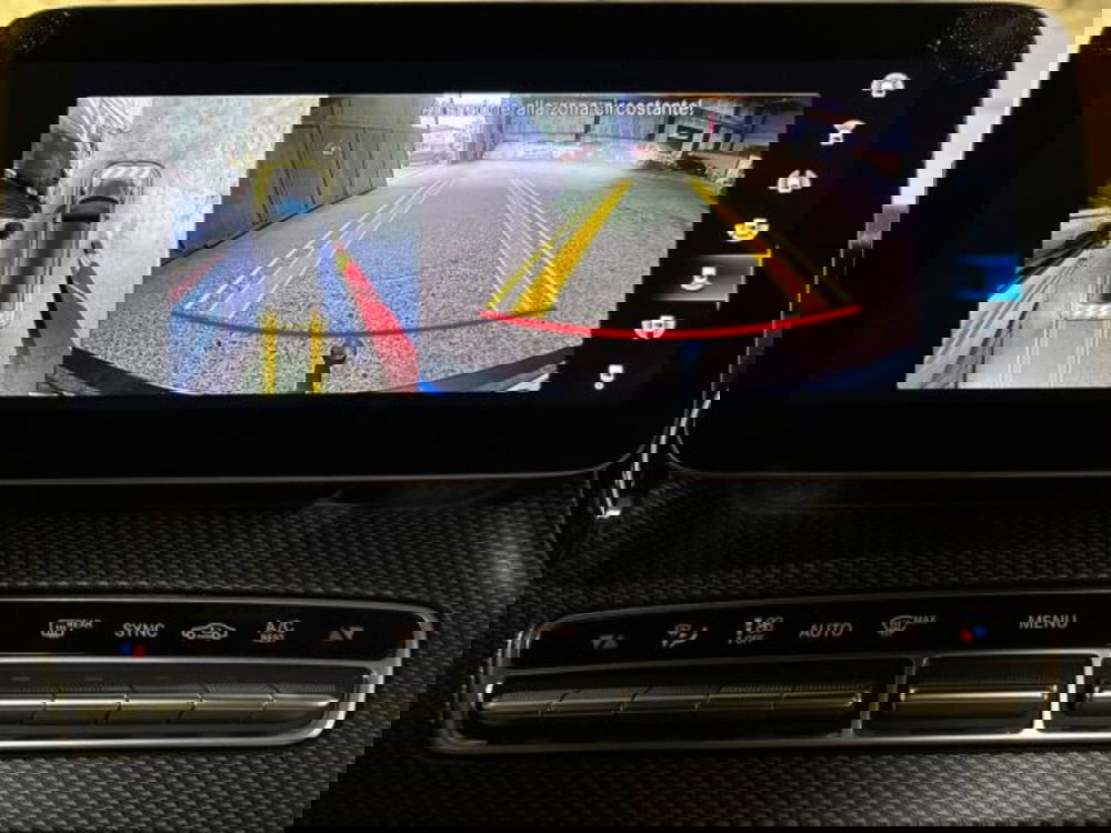 Mercedes-Benz Classe V nuova a Bologna (12)