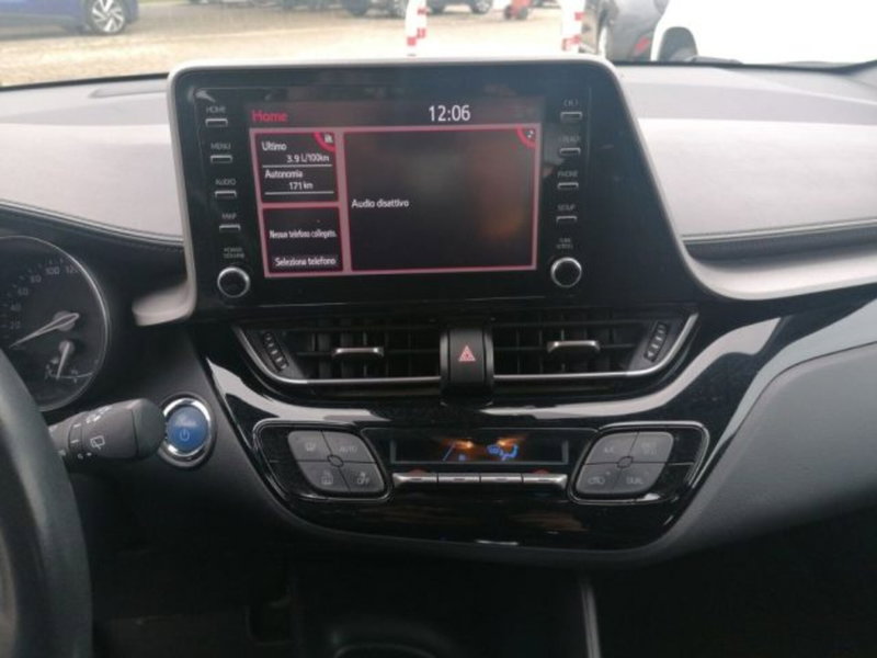 Toyota Toyota C-HR usata a Roma (10)