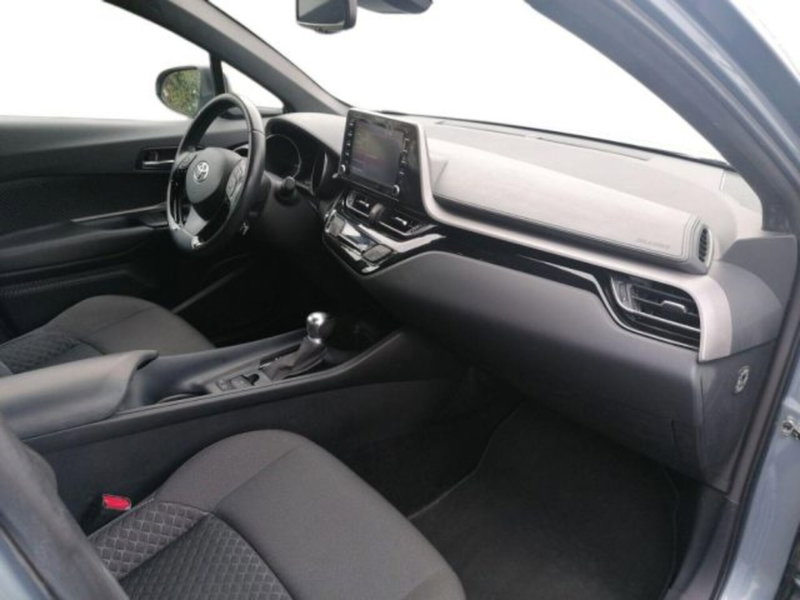 Toyota Toyota C-HR usata a Roma (15)