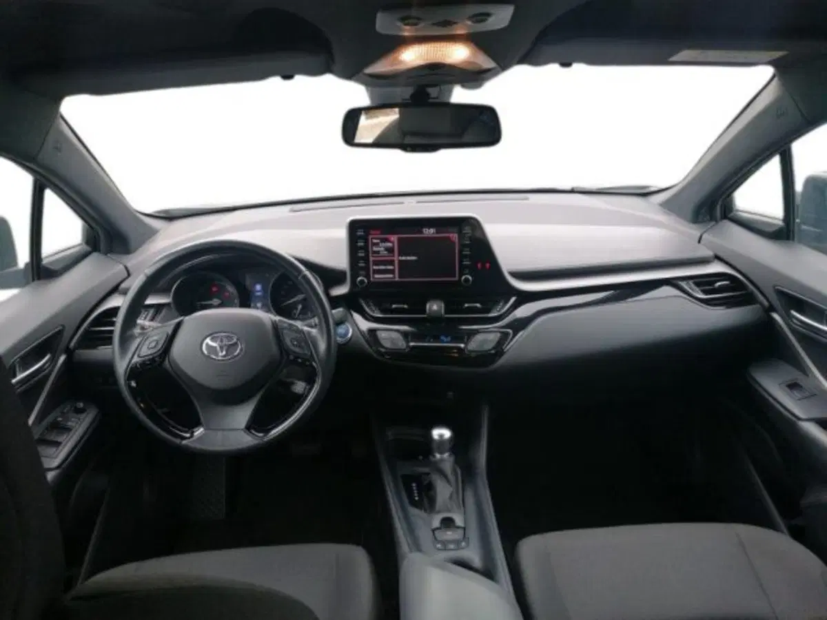 Toyota Toyota C-HR usata a Roma (16)