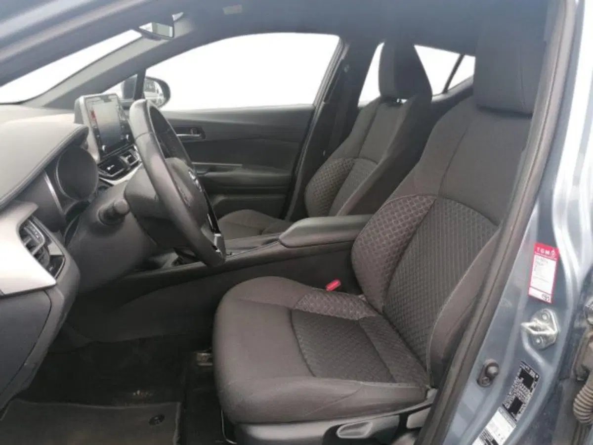 Toyota Toyota C-HR usata a Roma (19)