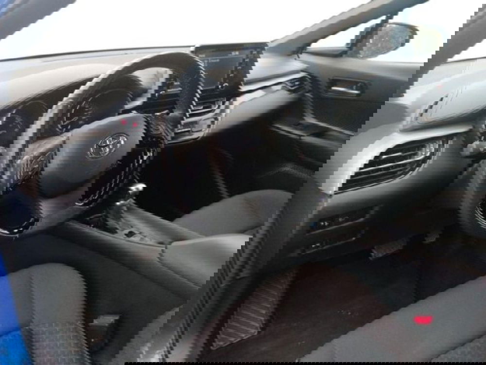 Toyota Toyota C-HR usata a Roma (7)