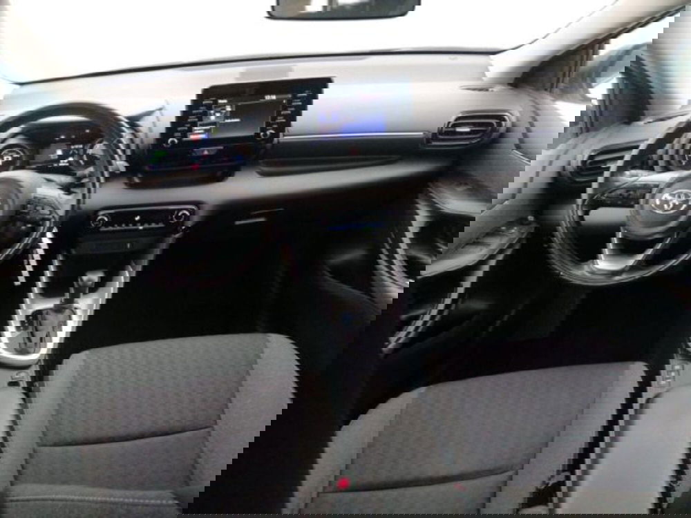 Toyota Yaris Cross usata a Roma (16)