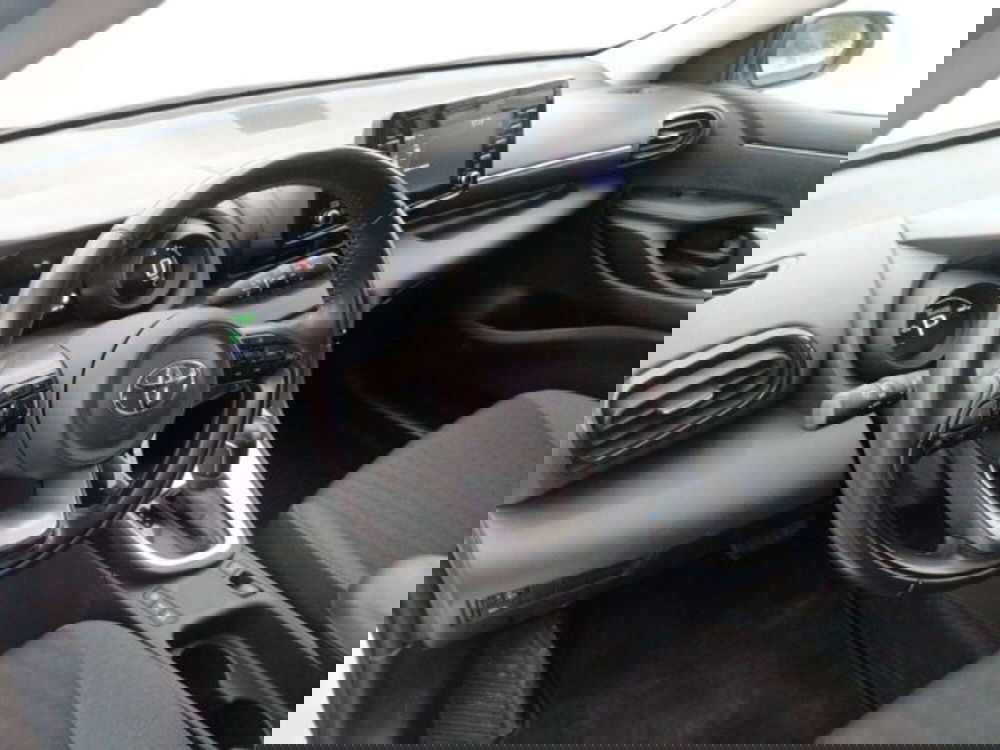 Toyota Yaris Cross usata a Roma (7)