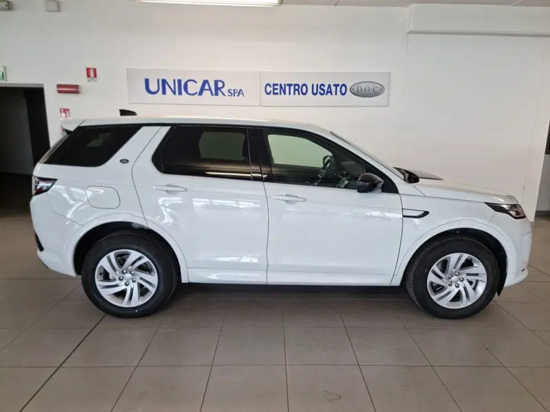 Land Rover Discovery Sport nuova a Alessandria (6)