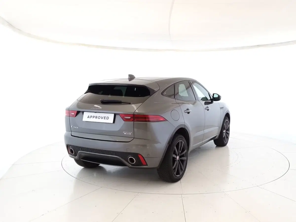 Jaguar E-Pace usata a Monza e Brianza (2)
