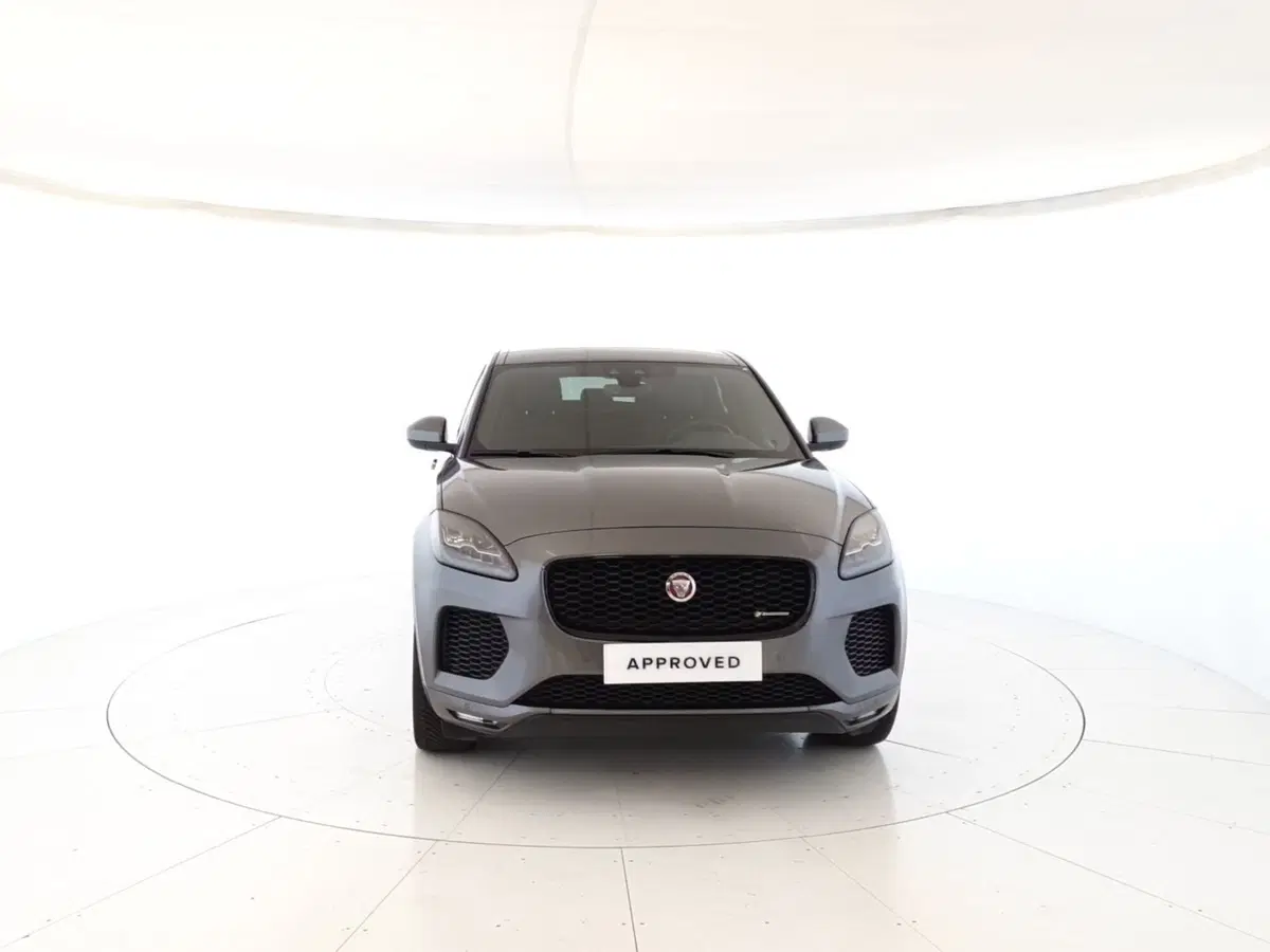 Jaguar E-Pace usata a Monza e Brianza (8)