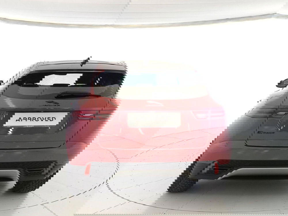 Jaguar E-Pace usata a Monza e Brianza (7)