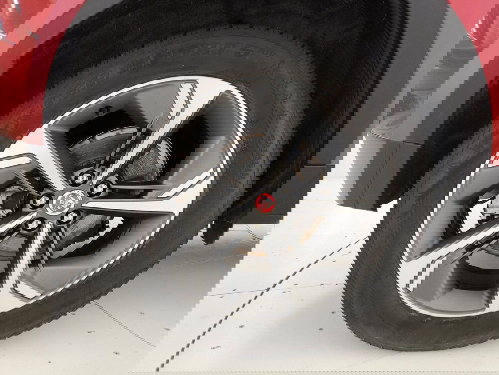 Jaguar E-Pace usata a Monza e Brianza (9)