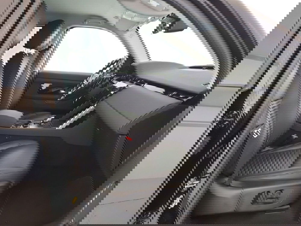 Land Rover Discovery Sport nuova a Monza e Brianza (3)