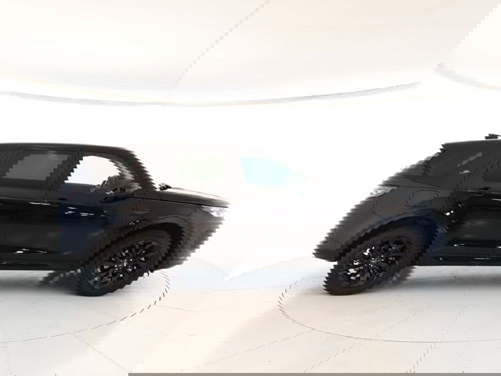 Land Rover Discovery Sport nuova a Monza e Brianza (6)