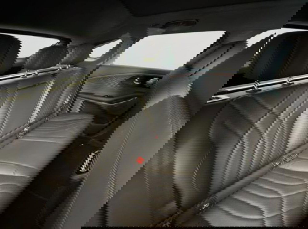 Omoda Omoda 9 SHS-P nuova a Bologna (19)