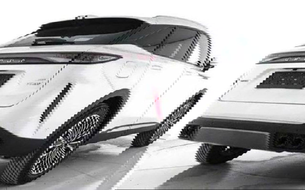 Omoda Omoda 9 SHS-P nuova a Bologna (4)