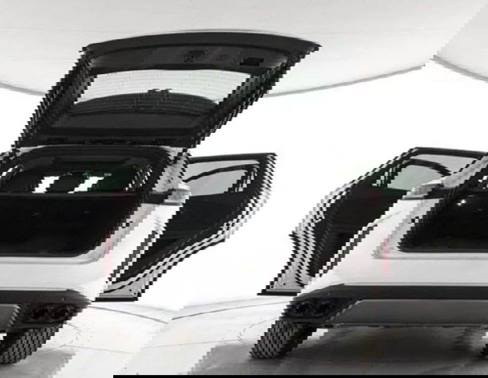 Omoda Omoda 9 SHS-P nuova a Bologna (7)