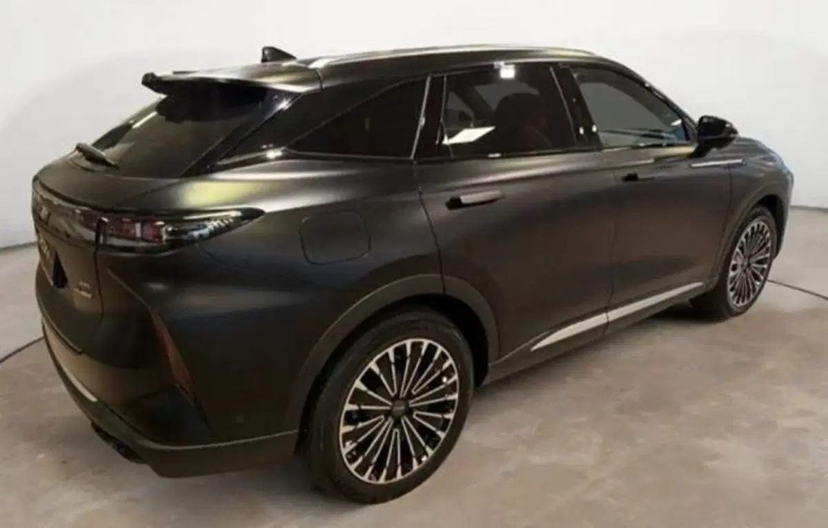 Omoda Omoda 9 SHS-P nuova a Bologna (4)
