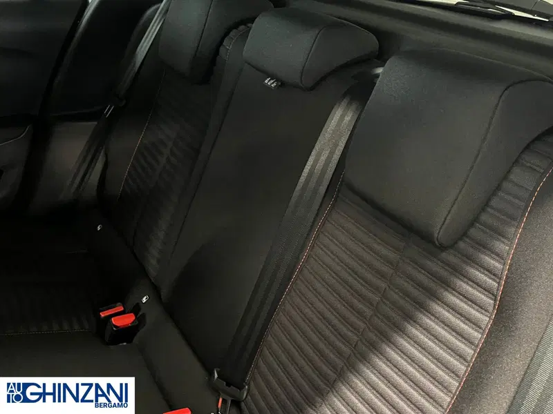 Peugeot 208 nuova a Bergamo (12)