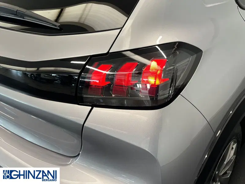 Peugeot 208 nuova a Bergamo (13)