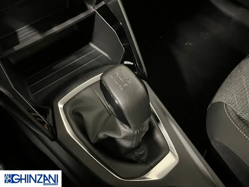 Peugeot 208 nuova a Bergamo (11)