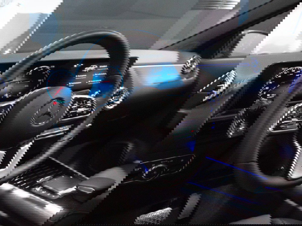 Mercedes-Benz EQA usata a Ancona (12)