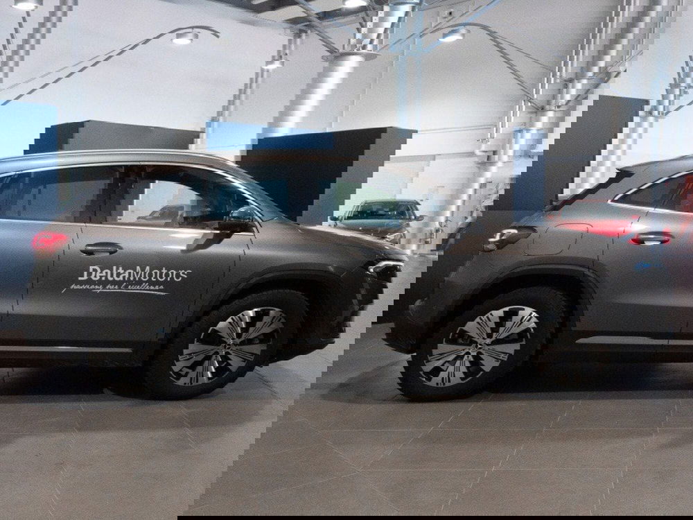 Mercedes-Benz EQA usata a Ancona (9)