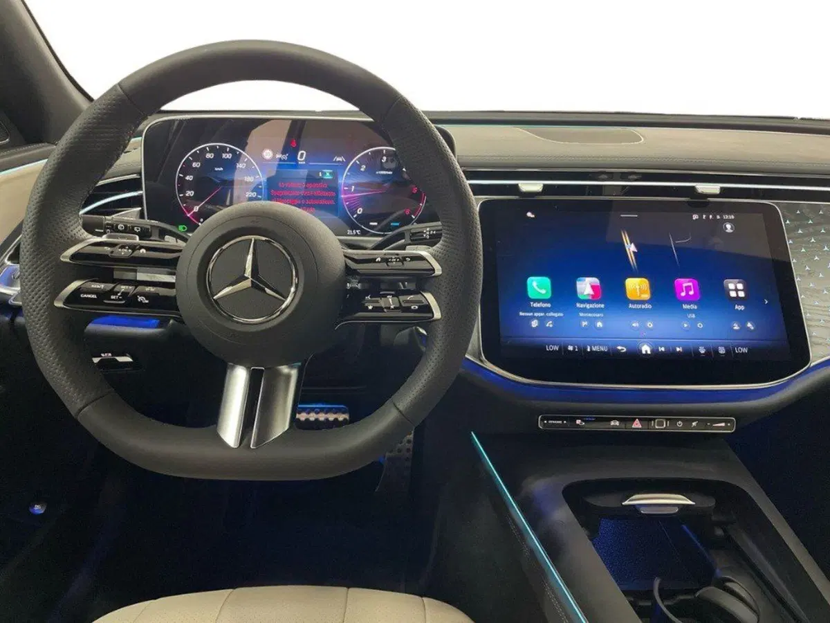 Mercedes-Benz Classe E Station Wagon nuova a Ancona (14)