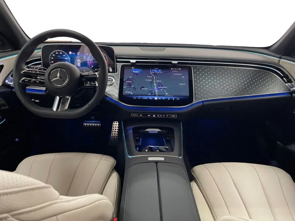 Mercedes-Benz Classe E Station Wagon nuova a Ancona (17)