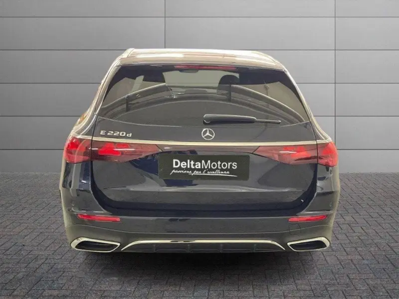 Mercedes-Benz Classe E Station Wagon nuova a Ancona (4)