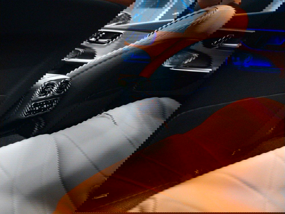 Mercedes-Benz Classe C nuova a Ancona (18)