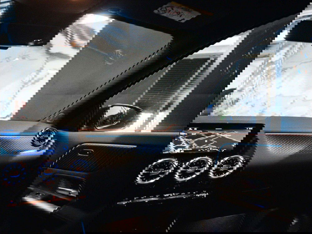 Mercedes-Benz EQA nuova a Ancona (18)