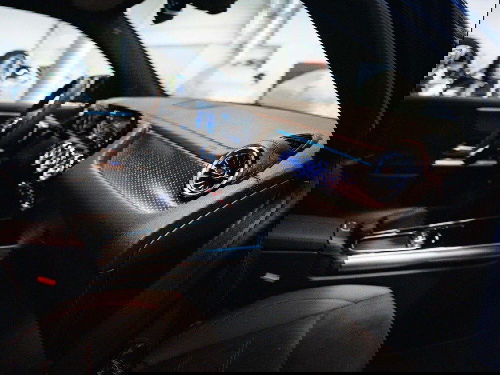 Mercedes-Benz EQA nuova a Ancona (20)