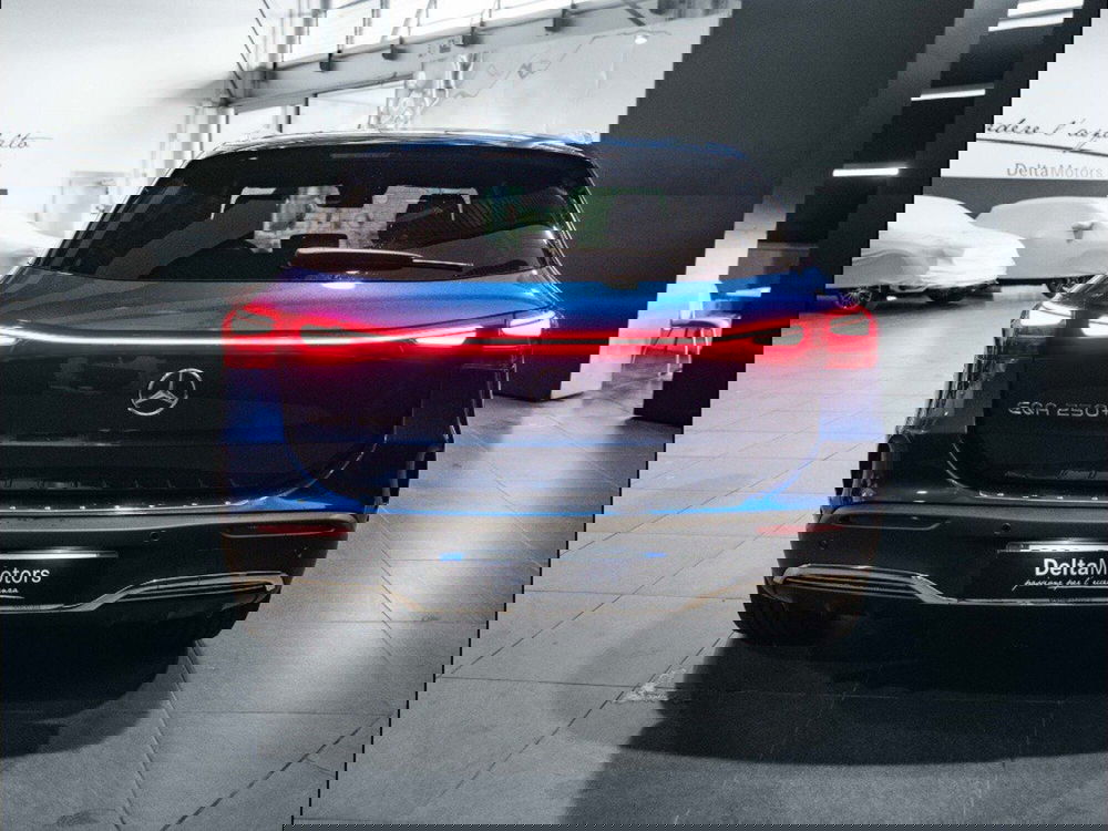Mercedes-Benz EQA nuova a Ancona (3)