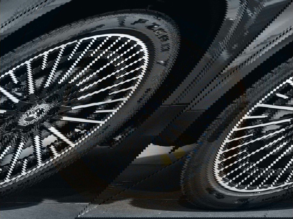 Mercedes-Benz EQA nuova a Ancona (7)