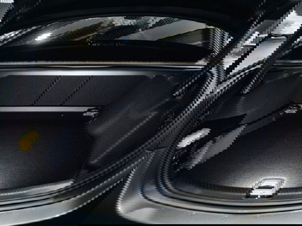 Mercedes-Benz Classe C nuova a Ancona (10)