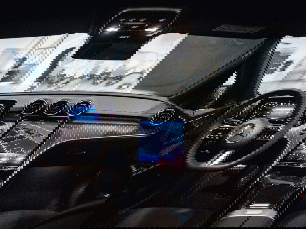 Mercedes-Benz Classe C nuova a Ancona (17)