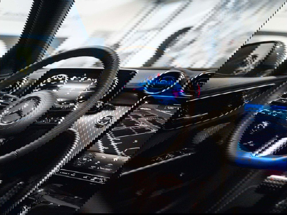 Mercedes-Benz Classe C nuova a Ancona (18)