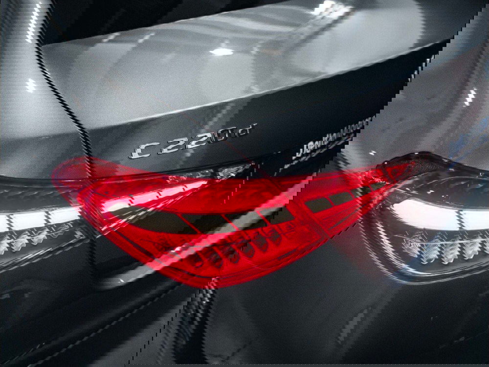 Mercedes-Benz Classe C nuova a Ancona (8)