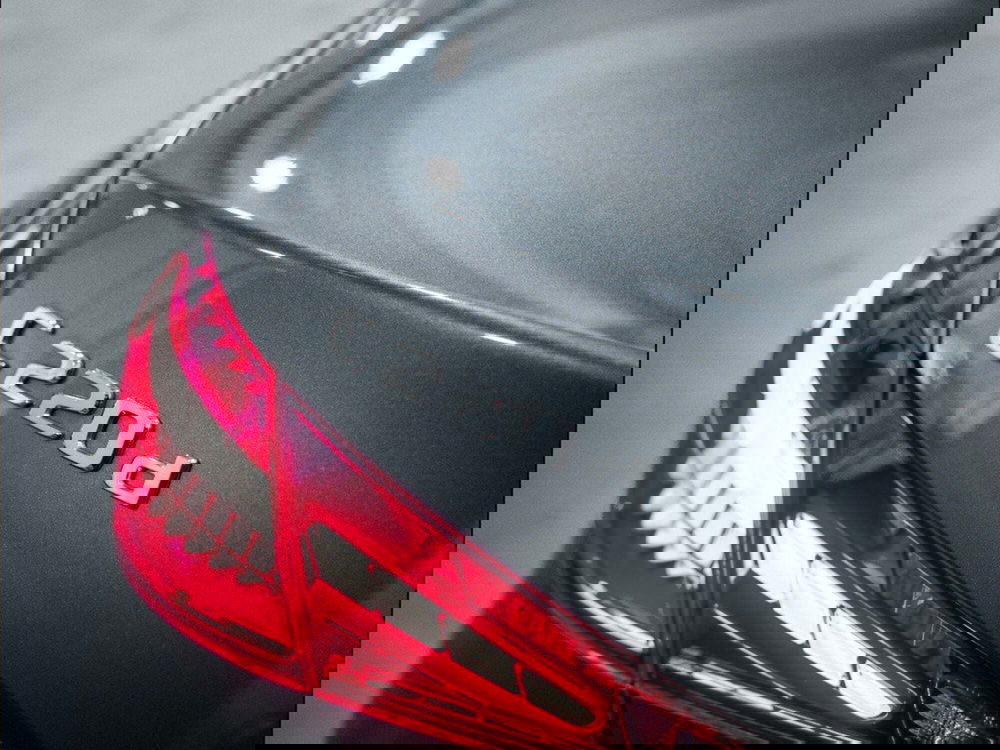 Mercedes-Benz Classe C nuova a Ancona (9)