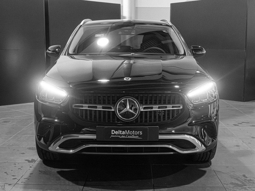 Mercedes-Benz GLA SUV nuova a Ancona (5)