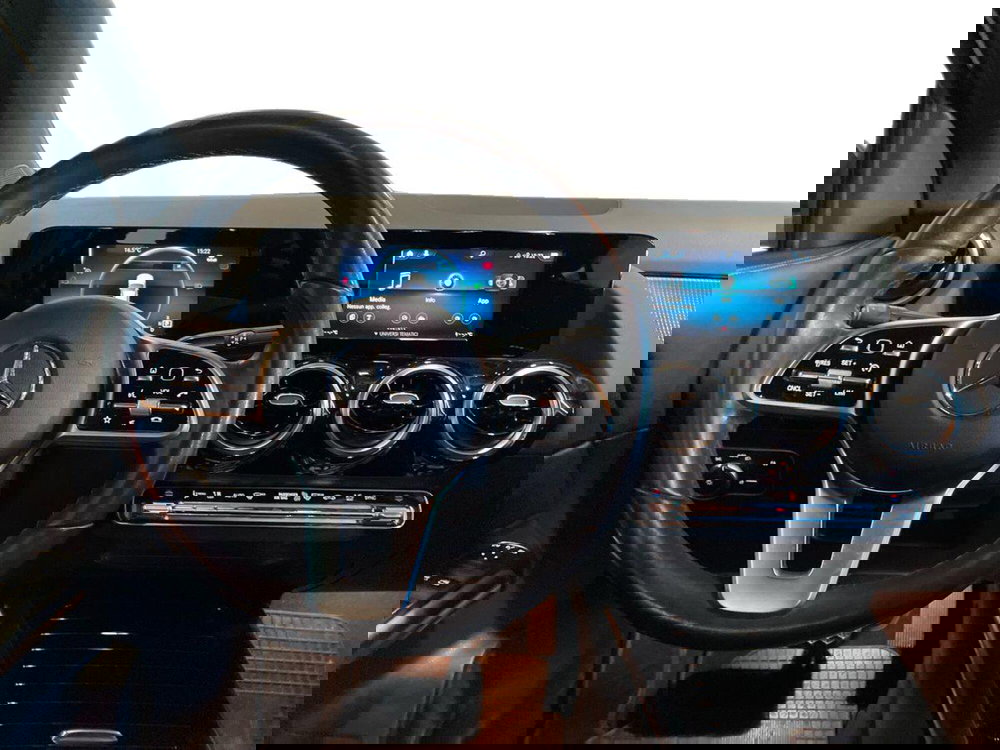 Mercedes-Benz GLA SUV usata a Ancona (11)